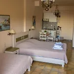 Linardos شقة